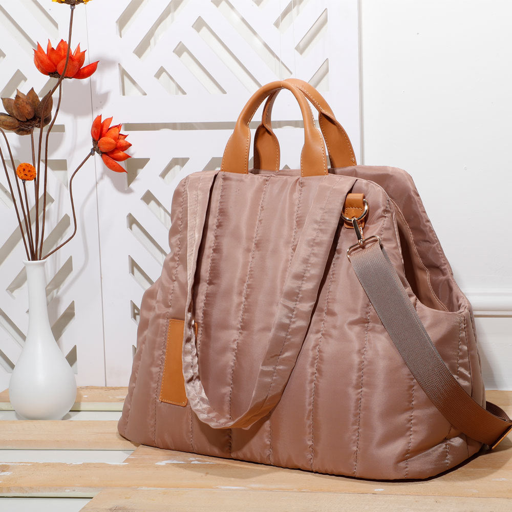 Lightweight Waterproof Pet Carrier Bag For Outdoor Travel